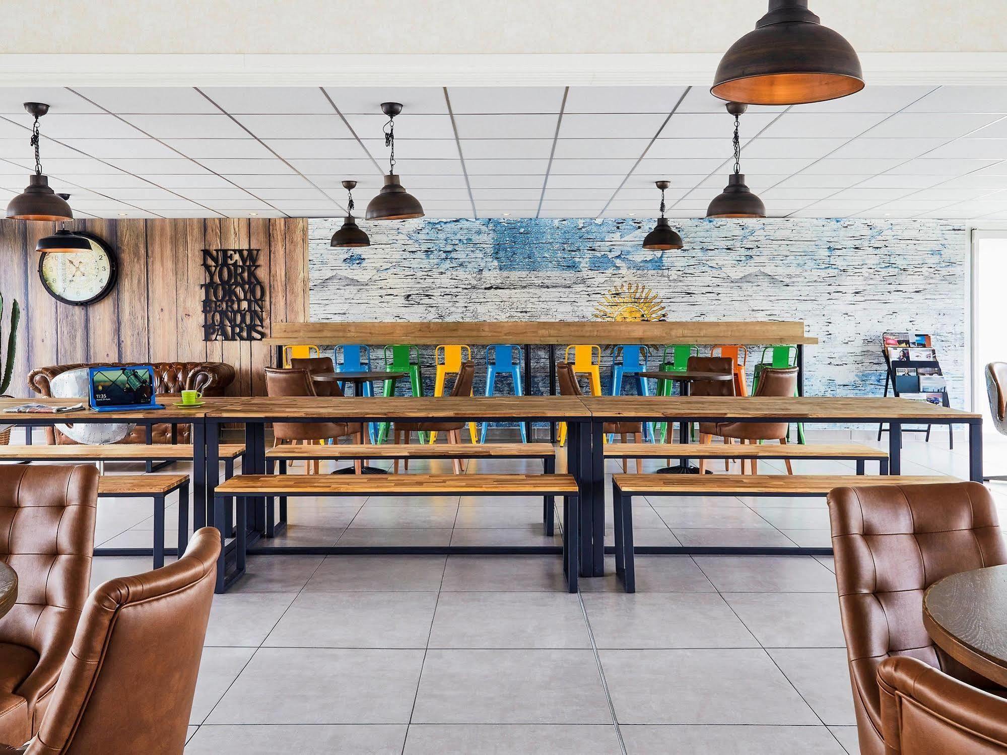 Ibis Styles Hyeres Rooftop & Spa מראה חיצוני תמונה